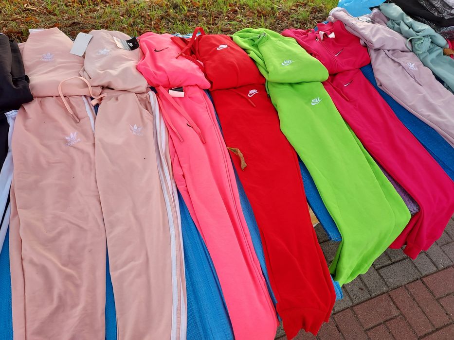 Damskie dresy bawełniane.  S. L.XL
