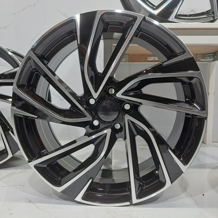 Jantes 17" LOOK VW Polo GTI TCR Seat Skoda Audi 5x100

4 Jantes 7,5J 1