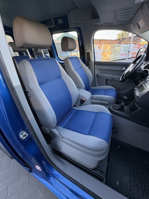 Volkswagen Caddy 1.6mpi бензин