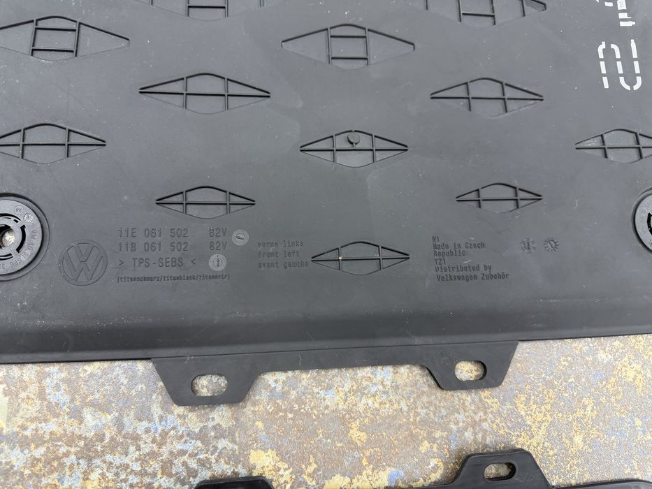 Oryginalne Dywaniki gumowe, mata do bagażnika Volkswagen VW ID.5