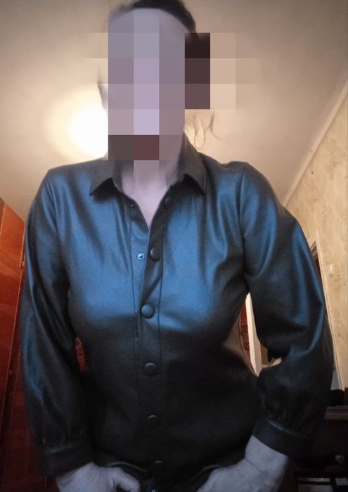 Платье из экокожи.