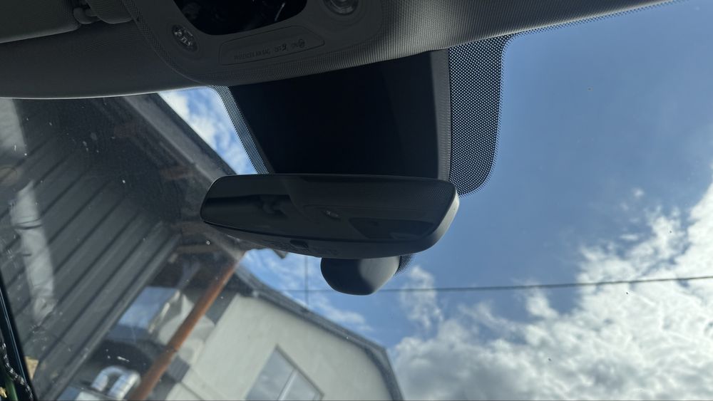 Лобове скло ауді е трон  під проекцію скло нічне ауді е-трон проекція