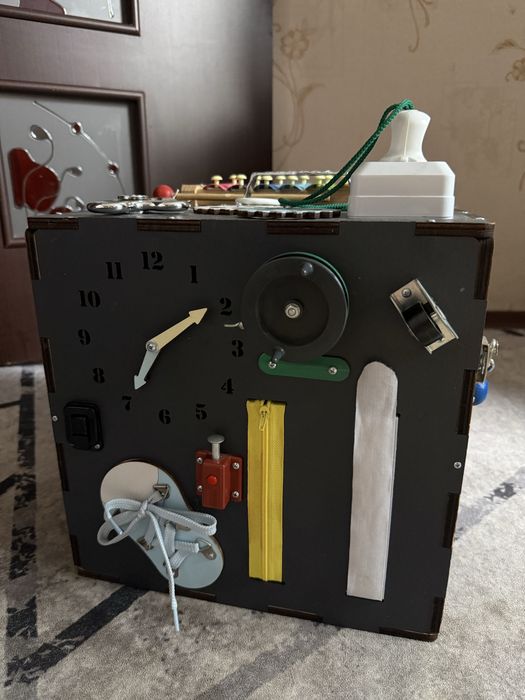 Бізікуб 30*30*30