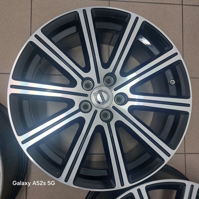 Felgi Volvo V40 V60 XC60   8Jx18 ET55   31400830