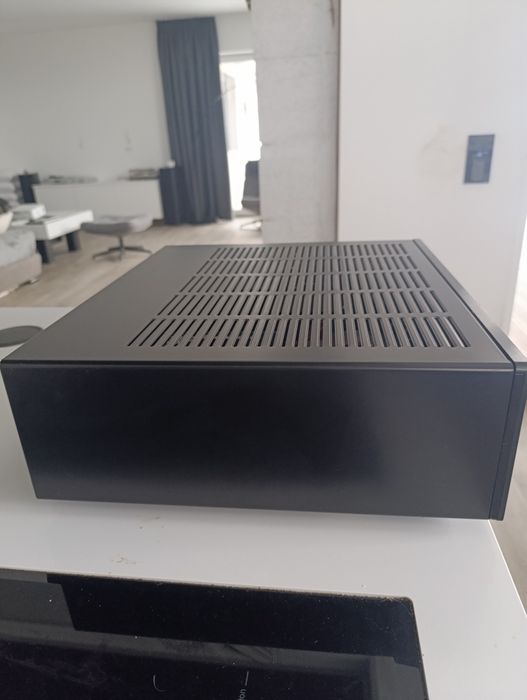 Amplituner Cambridge Audio 651R