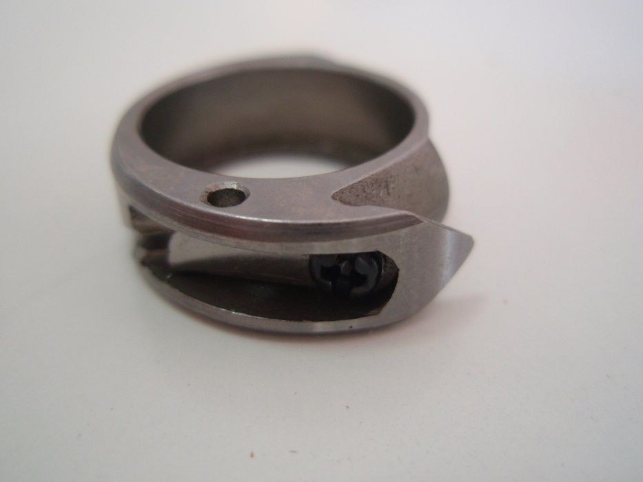 Caixa de bobine máquina costura sapateiro Singer 29K