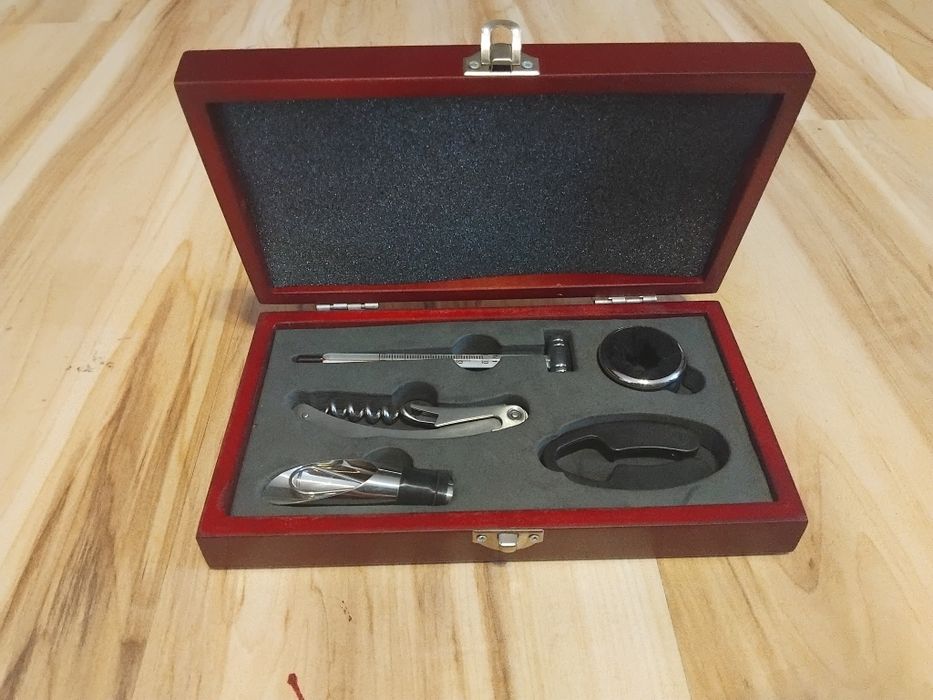 Zestaw akcesoriów do wina