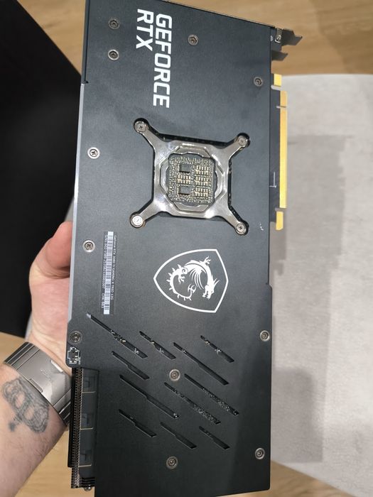 Vendo Placa gráfica RTX 3080 TI MSI