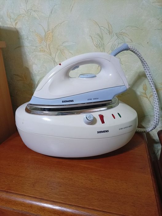 Парова станція, праска Siemens (утюг)