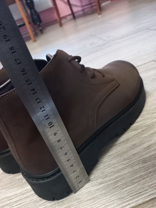 Чоловічі ботинки