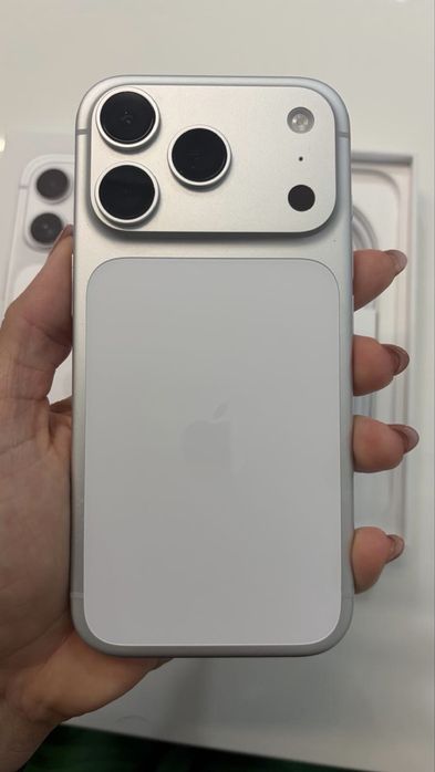 Iphone 17 Pro - 256 Gb - com garantia ate 27/10 - SOMENTE VENDA