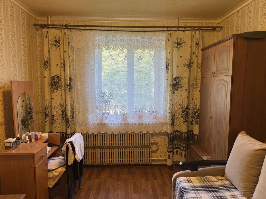 ПРОДАМ 4 кімнатну квартиру