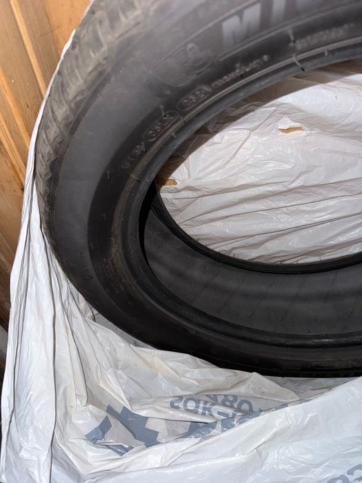 Шини Michelin 215/50/17