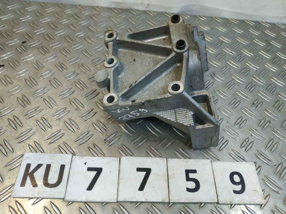 MG MG 6 10- кронштейн генератора  KU7759 10040429