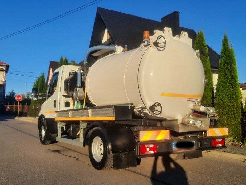 Iveco Daily Wuko Asenizacyjny beczka do czyszczenia seperatorów oczyszczalni przydomowych toi toi  seperatory do czyszczenia kanalizacji zabudowa wuko asenizacyjna  do czyszczenia seperatorów oczyszczalni przydowmowej wuko beczka