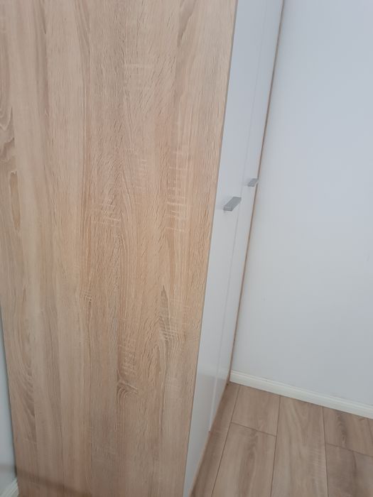 Szafa  o wymiarach 197/80/54,5