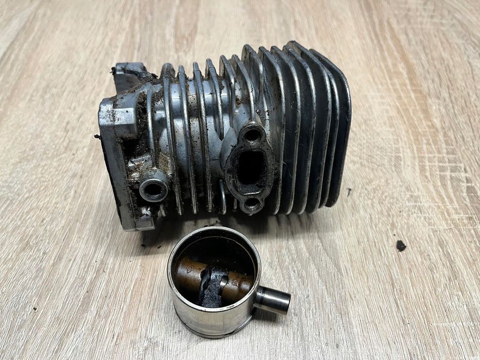 Jonsered Cs 2138 Cylinder Tłok Oryginał Komplet