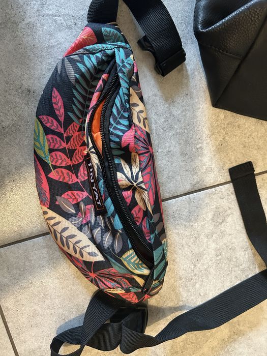 Nerka damska saszetka biodrowka pijemna torebka na pasku w kwiaty