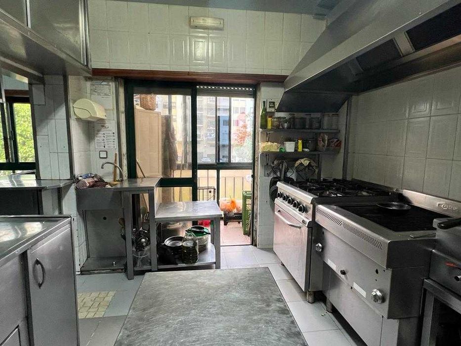 Restaurante Totalmente Equipado à Venda | Pronto a Funcionar | Excelente Localização