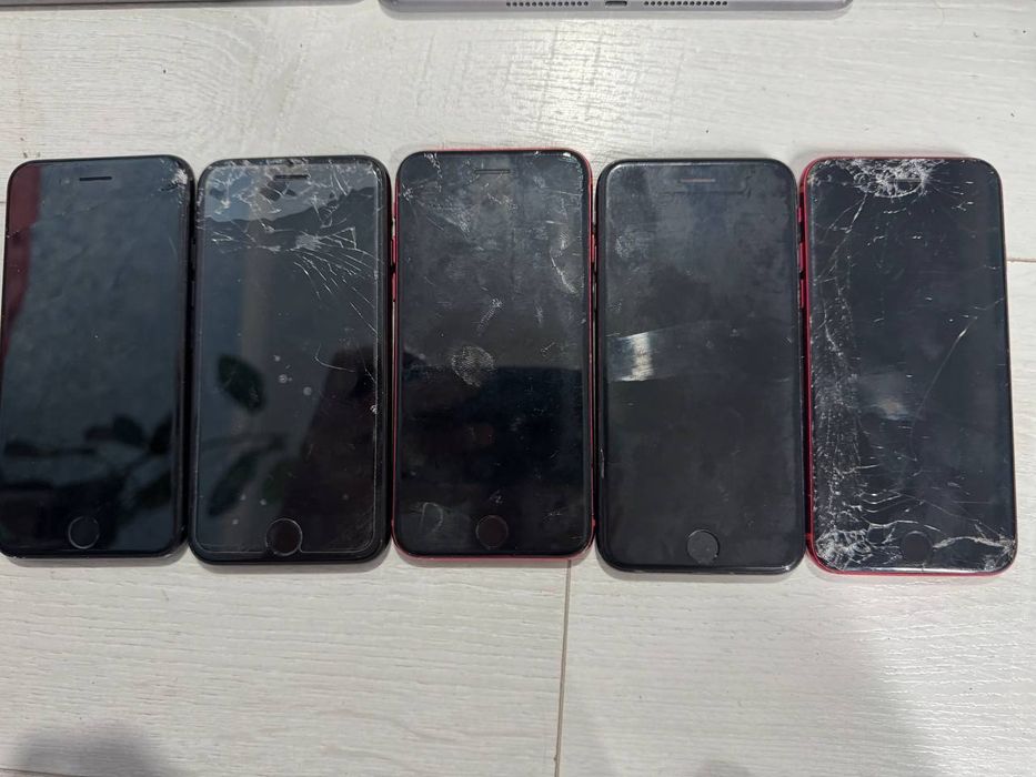 Лот телефонов 5 шт