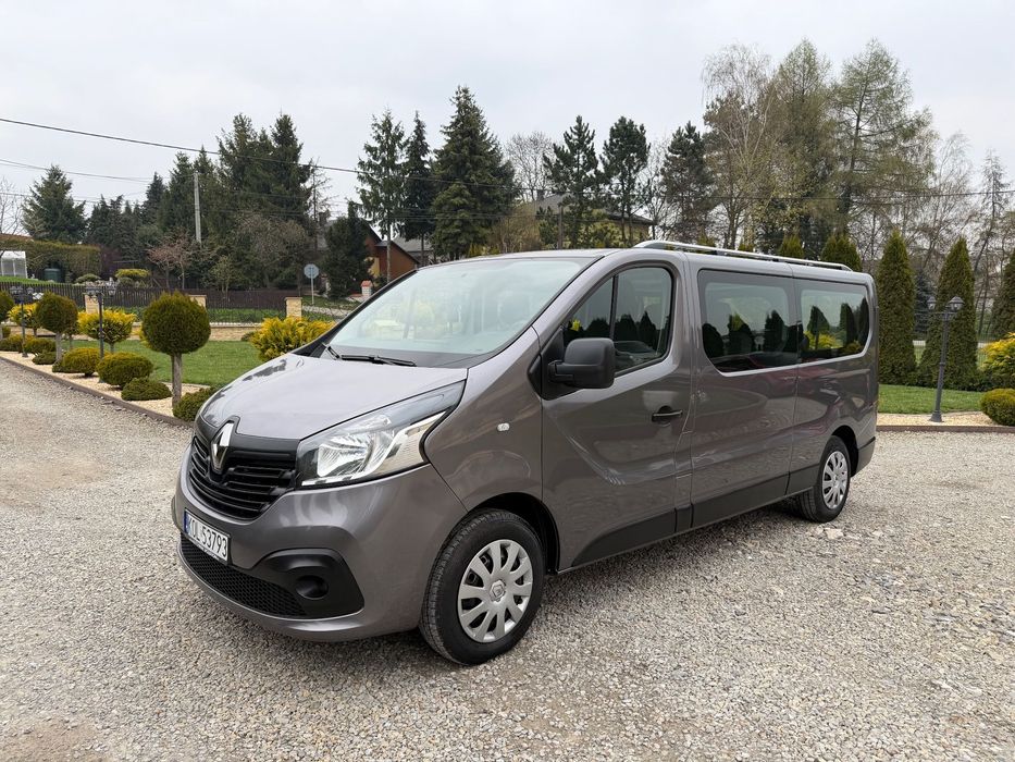 Renault Trafic Salon Polska Mały przebieg 194 tys.km Kamera cofania Carplay Czujniki