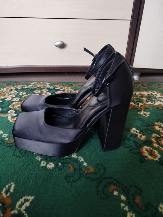 нереальні туфлі від zara