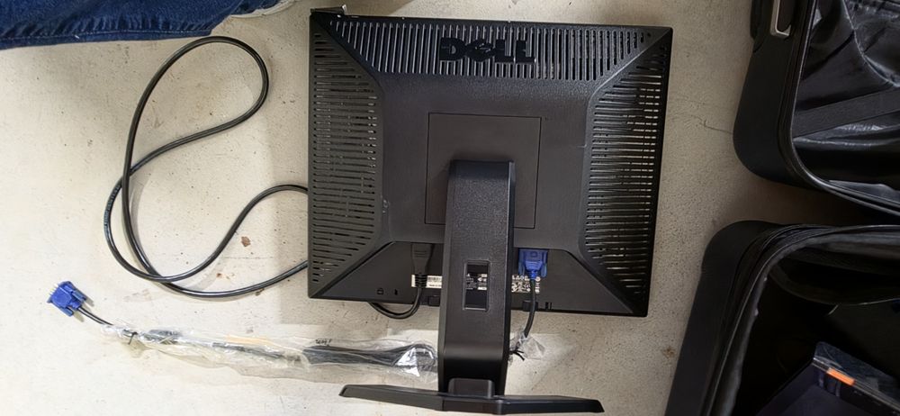 Monitor Dell E190S 19" – VGA – Com Cabo – A Funcionar