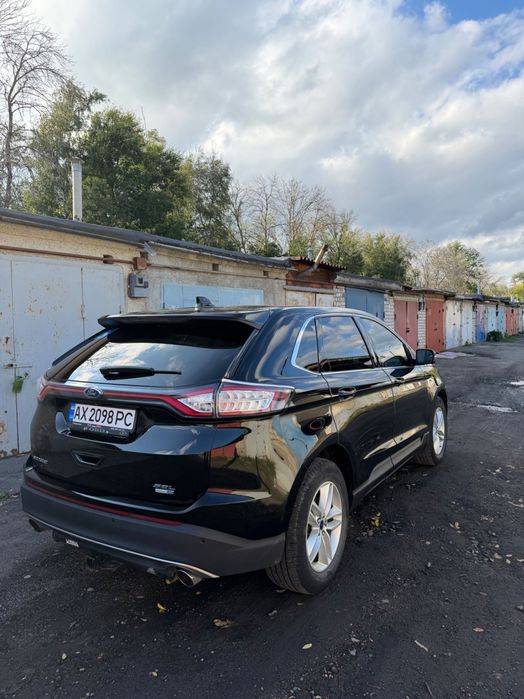 Автомобіль Ford Edge