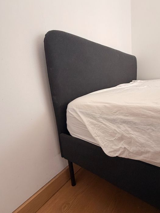 Cama de Casal Estofada + Colchão | Excelente Estado