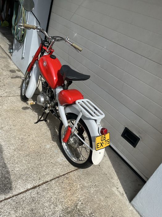 Motorizada pedais três velocidades de mão a quatro tempos com documento único
