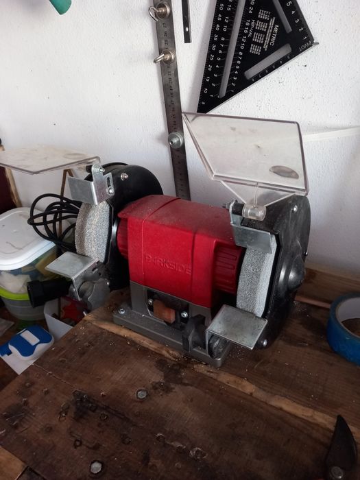 Esmeril marca parkside.