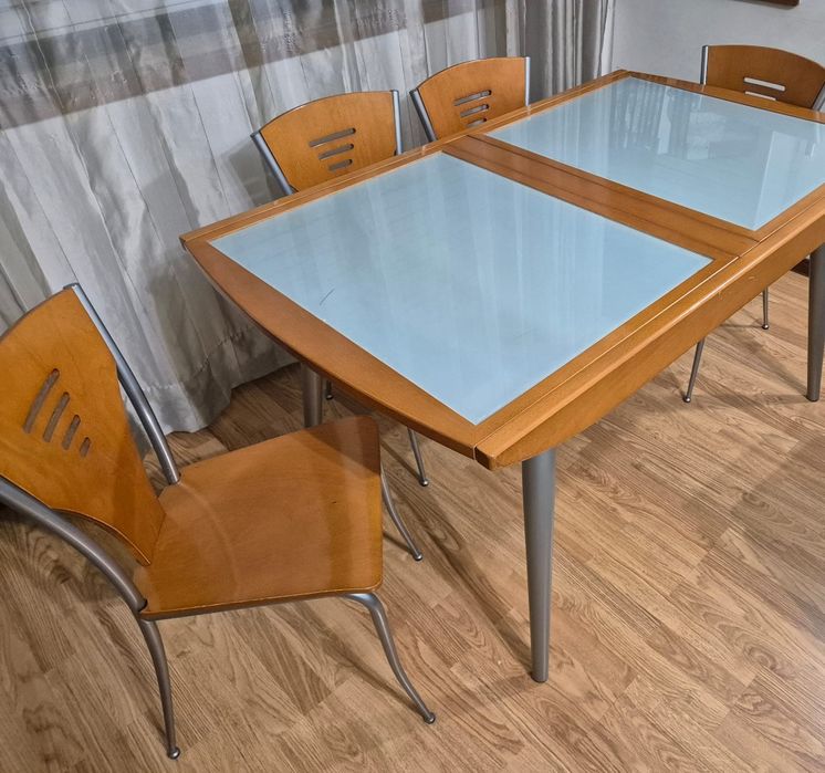 Mesa de jantar extensível