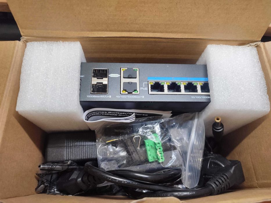 Gigabit PoE-комутатор Utepo UTP7204GE-HPOE з 4 портами PoE