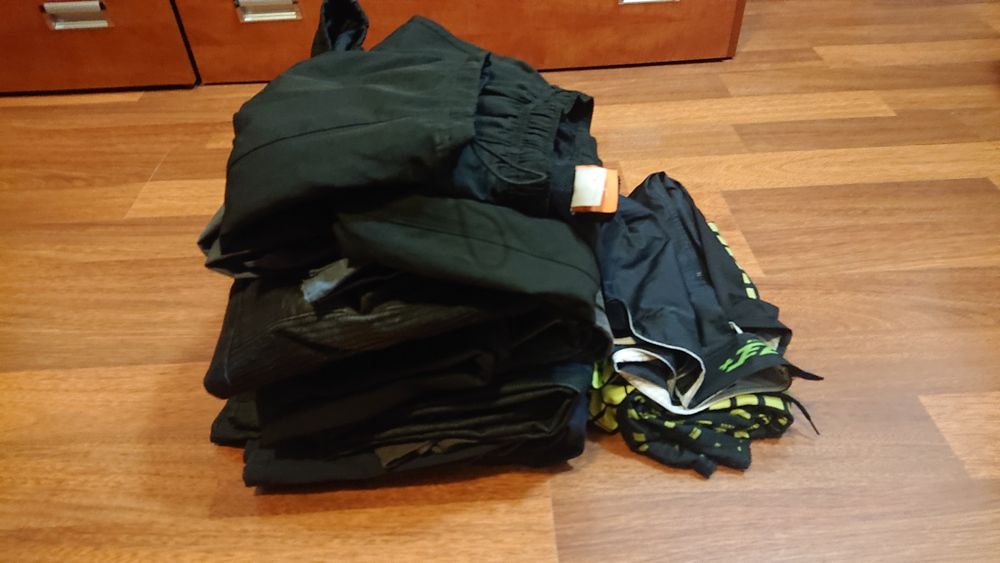 Штани довгі і короткі