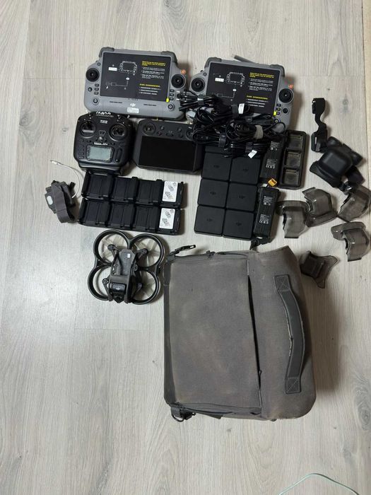 Аксесуари до DJI Mavic3 . Пульт, батарея, зарядки.