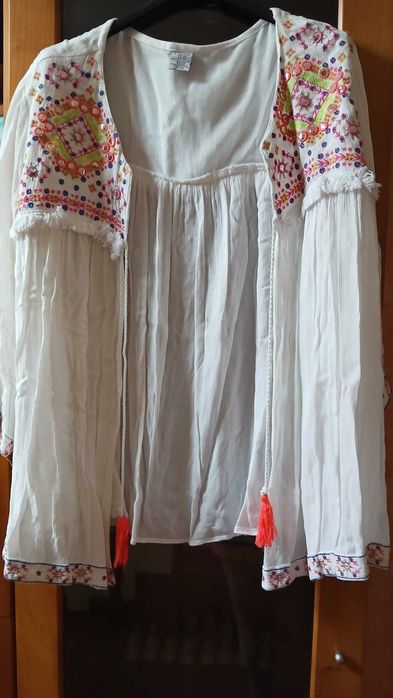 vestidos, tunicas e casacos