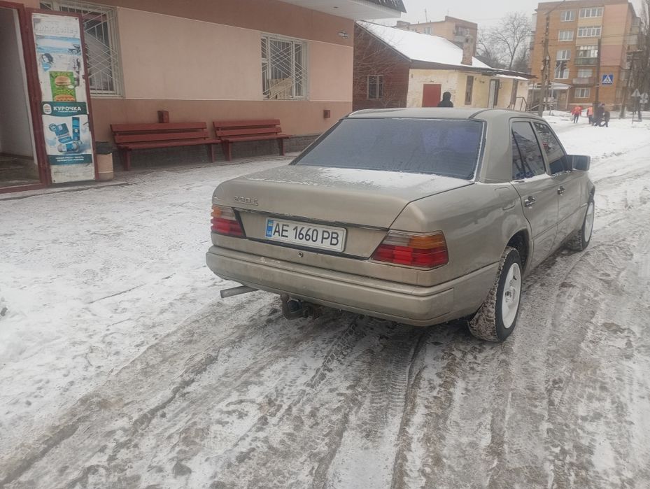 Продам мерседес 124 газ бенз