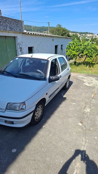 Renault Clio 1200 Gasolina com 104.206km