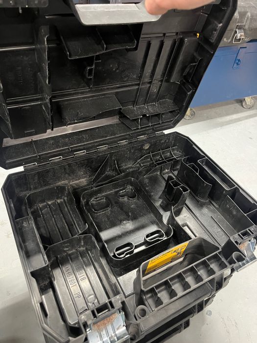 Skrzynki po elektronarzędziach DeWalt