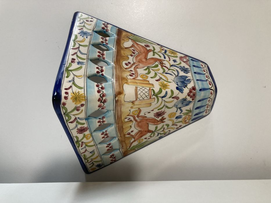 Candeeiro de parede em cerâmica