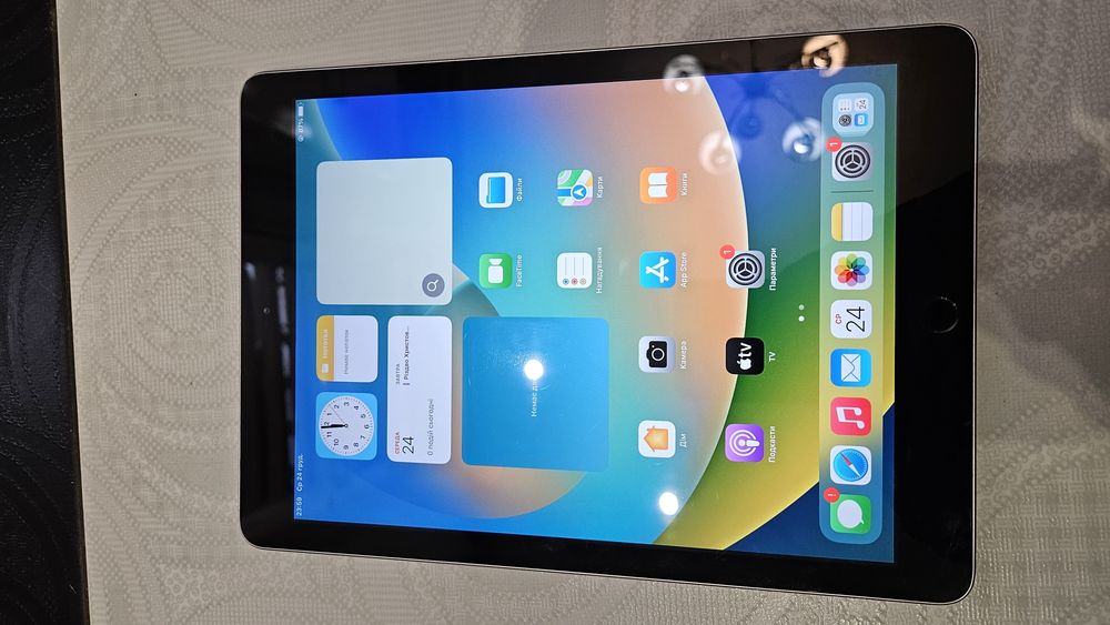 Ipad 5 a1822 32gb wi-fi чистий