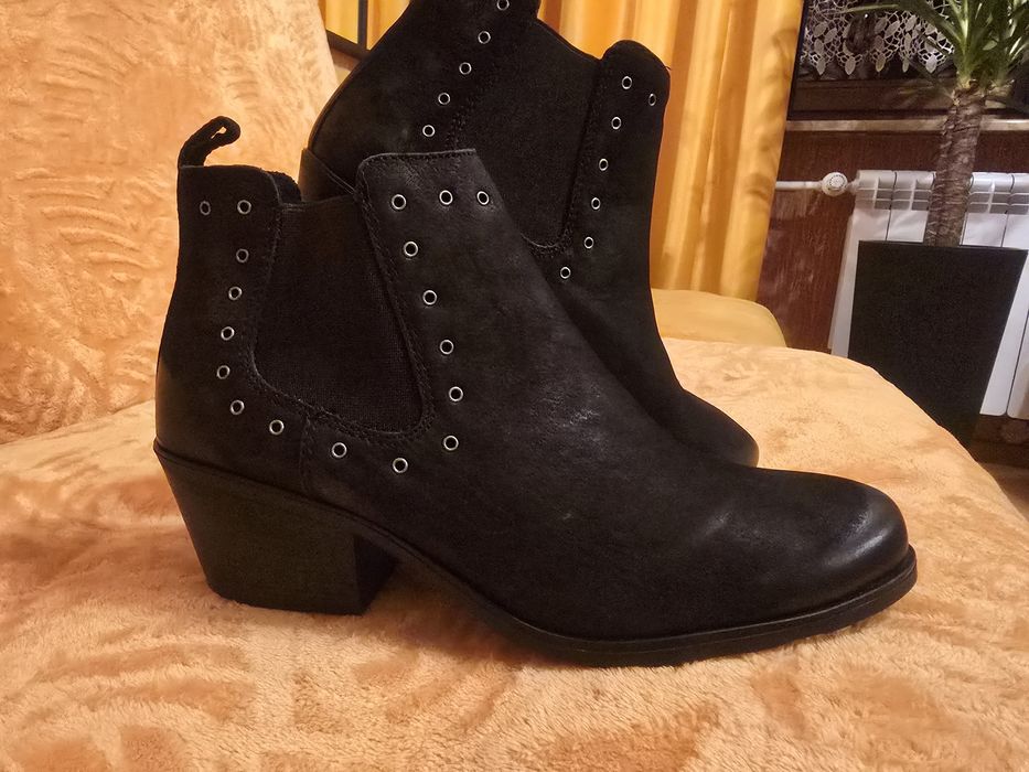 Okazja nowe botki LASOCKI 38 skóra naturalna czarne