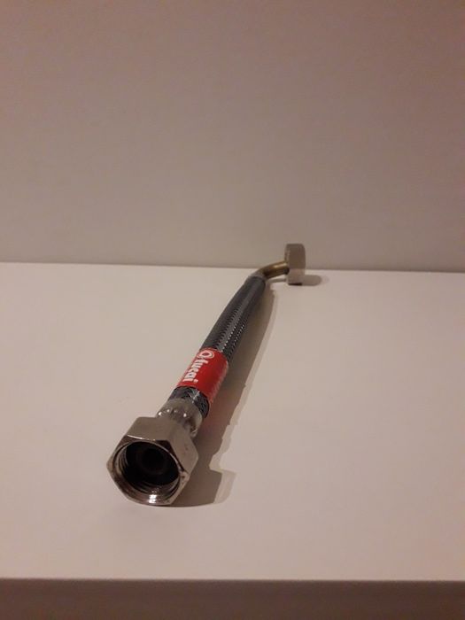 Bichas para água e gás e adaptador