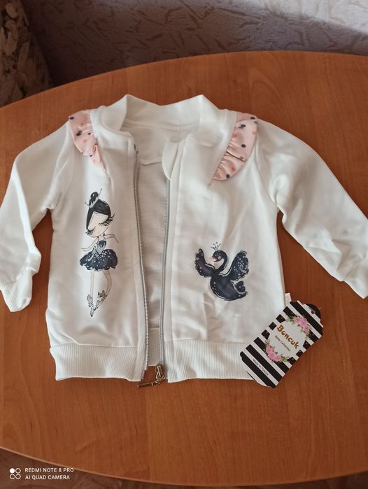 Детский костюмчик-тройка новый с биркой для девочки 6-12-18мес