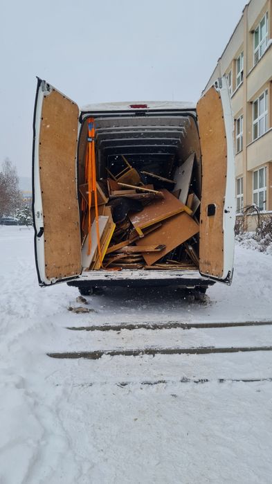 Opróżnianie mieszkań garaży piwnic wywóz mebli  utylizacja