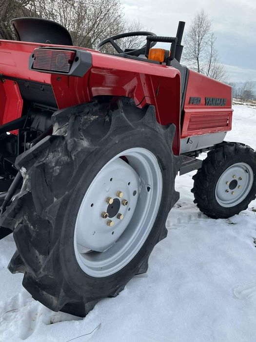 Japoński traktor moc20 yanmar kubota mitsubishi
