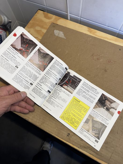 Manual (livro) renault 25
