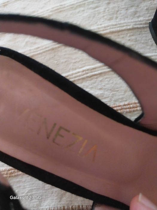 Buty damskie Gino Rossi roz,39 wkładka 26 cm skóra