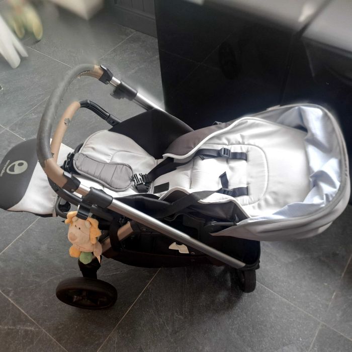 Carro passeio bebé