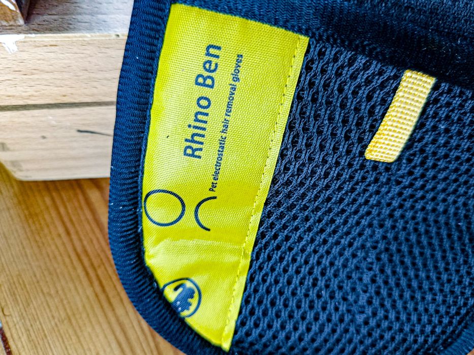 Luva Removedora de Pelos para Cão e Gato – Remove Pelos em Segundos